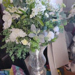 2 Weddings  Flower Arrangement / Decor  Vase 