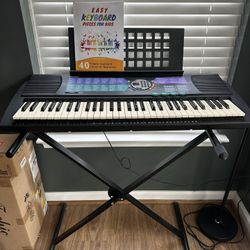 Keyboard With Stand 