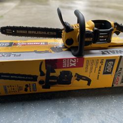 New Dewalt 16” 20V Chainsaw - No Battery 