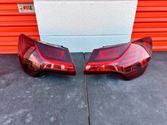 2019-2024 AUDI Q8 E-TRON SQ8  RIGHT - LEFT LED TAIL LIGHT OEM