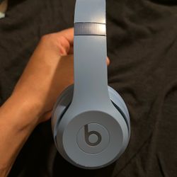 Beats solo 4
