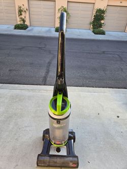 BISSELL CleanView Swivel Pet Upright Vacuum