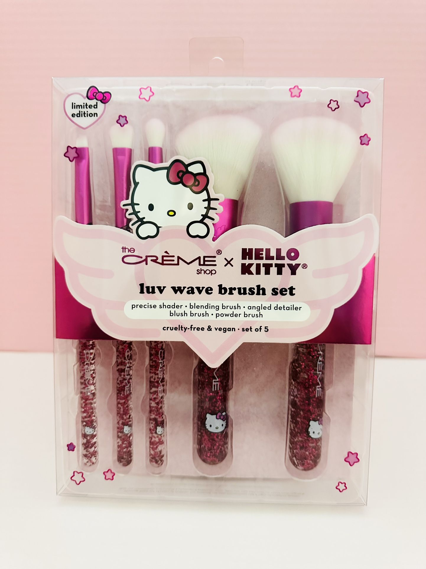 hello kitty luv wave makeup brushes. 