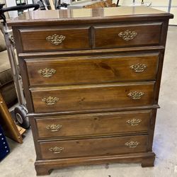 Bassett Furniture 5 Drawer Pine Chest - Dresser - Solid Wood - Dresser- Bedroom Furniture 