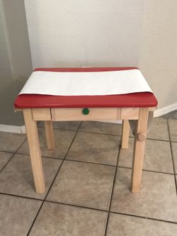 GUIDECRAFT CHILDRENS ACTIVITY DESK  WITH PAPER ROLL SOLID WOOD Thumbnail