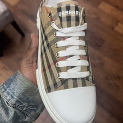 Burberry  9-13 