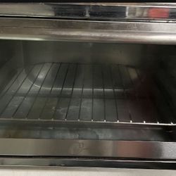 Calphalon Quartz Heat Countertop Toaster Oven, Stainless Steel, Extra-Large  Capacity, Black, Dark Gray for Sale in Escondido, CA - OfferUp