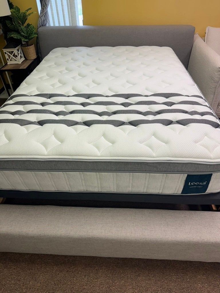 Legend Chill Hybrid Mattress, Cal King, Like New, Excellent Condition