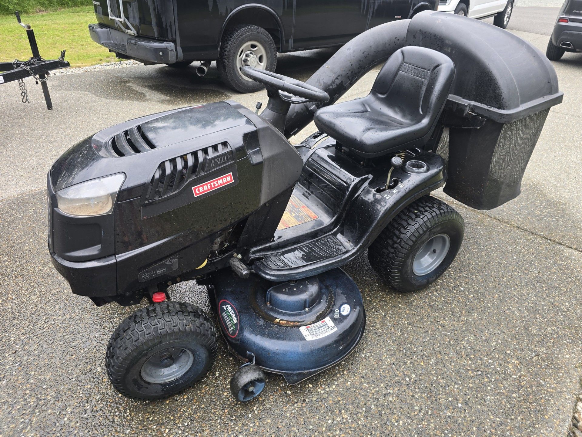 Craftsman LT 2000 Riding Mower