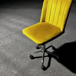 ✨ Mid-Century Mustard Velvet Swivel Chair