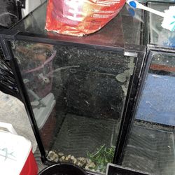 50 GALLON FISHTANK / AQUAIRUM / ENCLOSURE/ REPTILE/ TURTLE