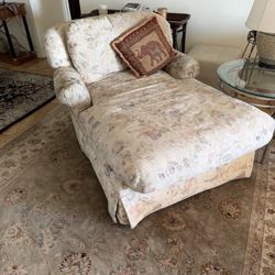 Chaise Lounge Cushioned Chair 