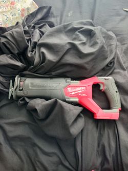 Milwaukee FUEL Sawzall