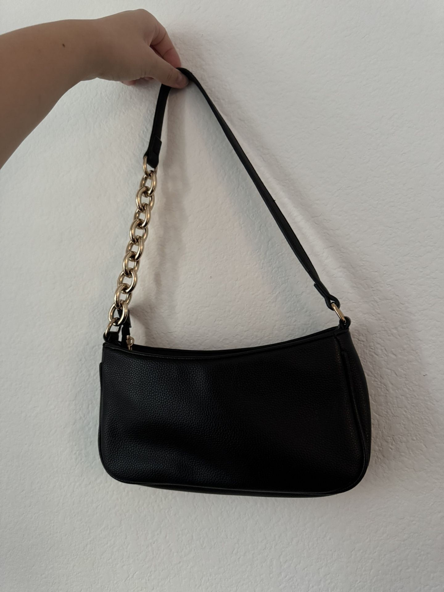 Black Shoulder Purse w/ Gold Chain Detailing