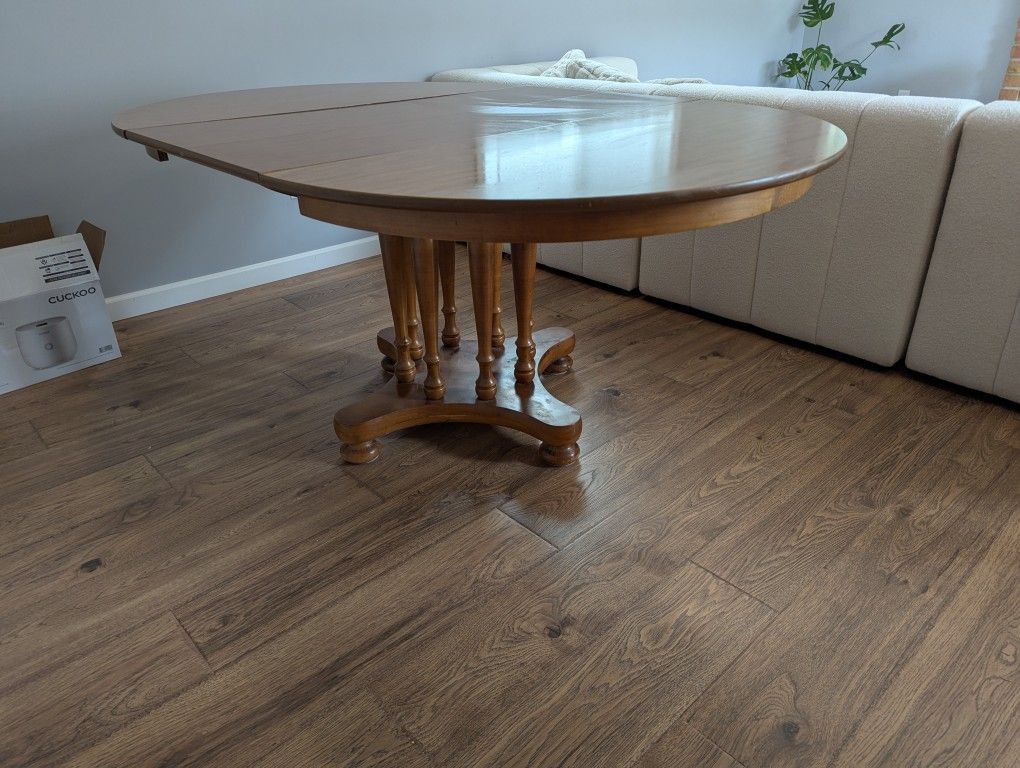 Table With 2 Leaves
