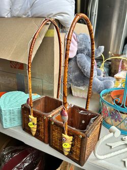 2 Fishing pole baskets