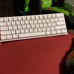 Sk 61  keyboard Blue Switches rgb 