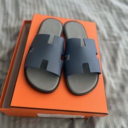 Hermes Izmir sandal $700 <NEW>
