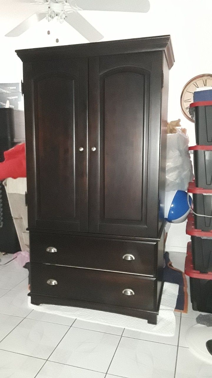 Armoire, Dresser
