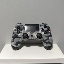 PS4 controller 