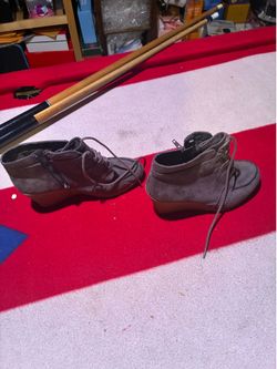 Maurice’s Gray Suede Woman Ankle Boots