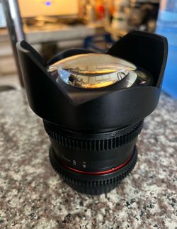 Rokinon Cine DS 14mm 3.1 (EF mount)