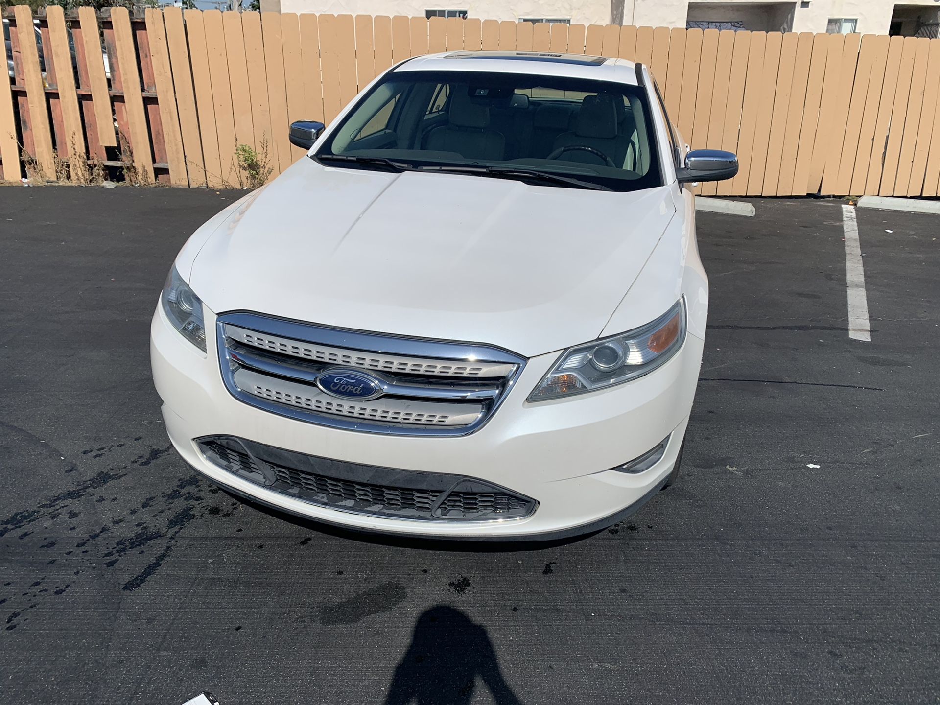 2010 Ford Taurus