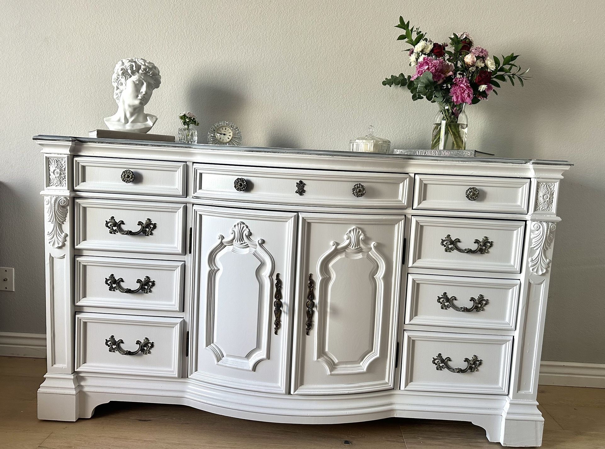 Gorgeous regal elegant dresser 12 drawer dresser like new