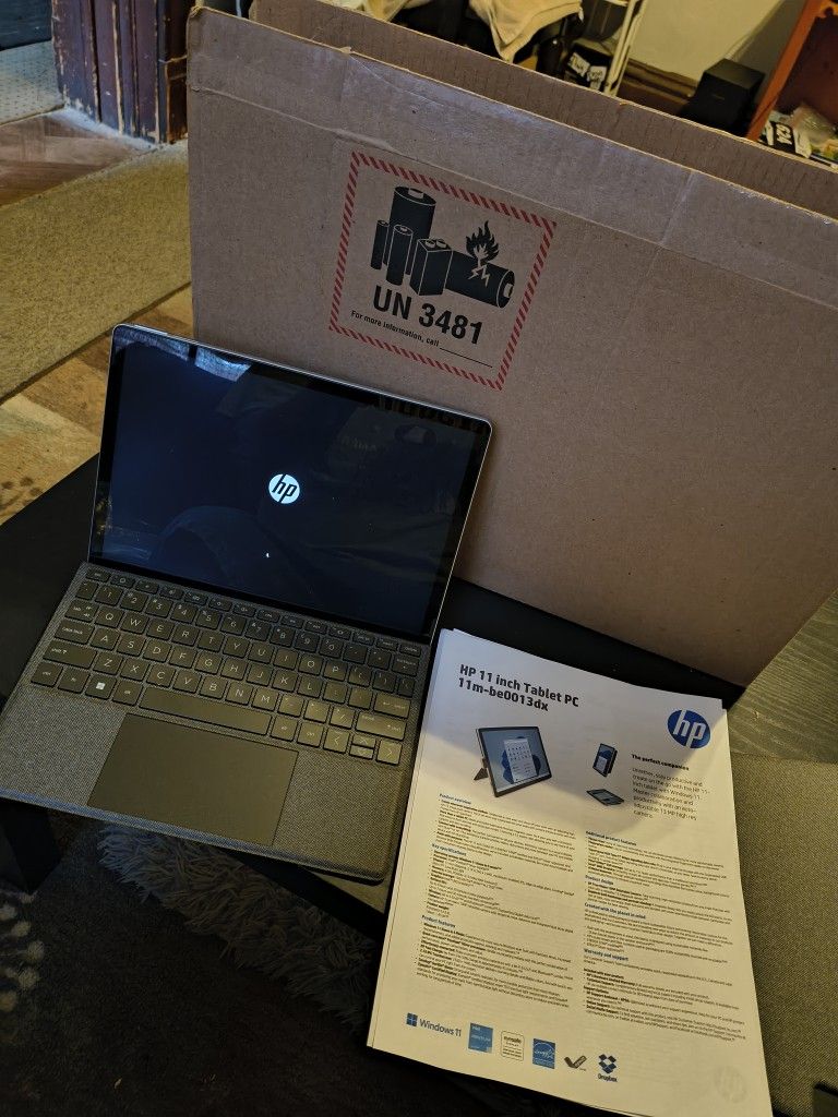 New HP 11-inch Laptop/Tablet 2 in 1 Touchscreen 2.1K IPS Intel Pentium Silver N6000 4GB LPDDR4X 128GB SSD W11H