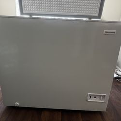 Deep Freezer 7 CU new Condition 