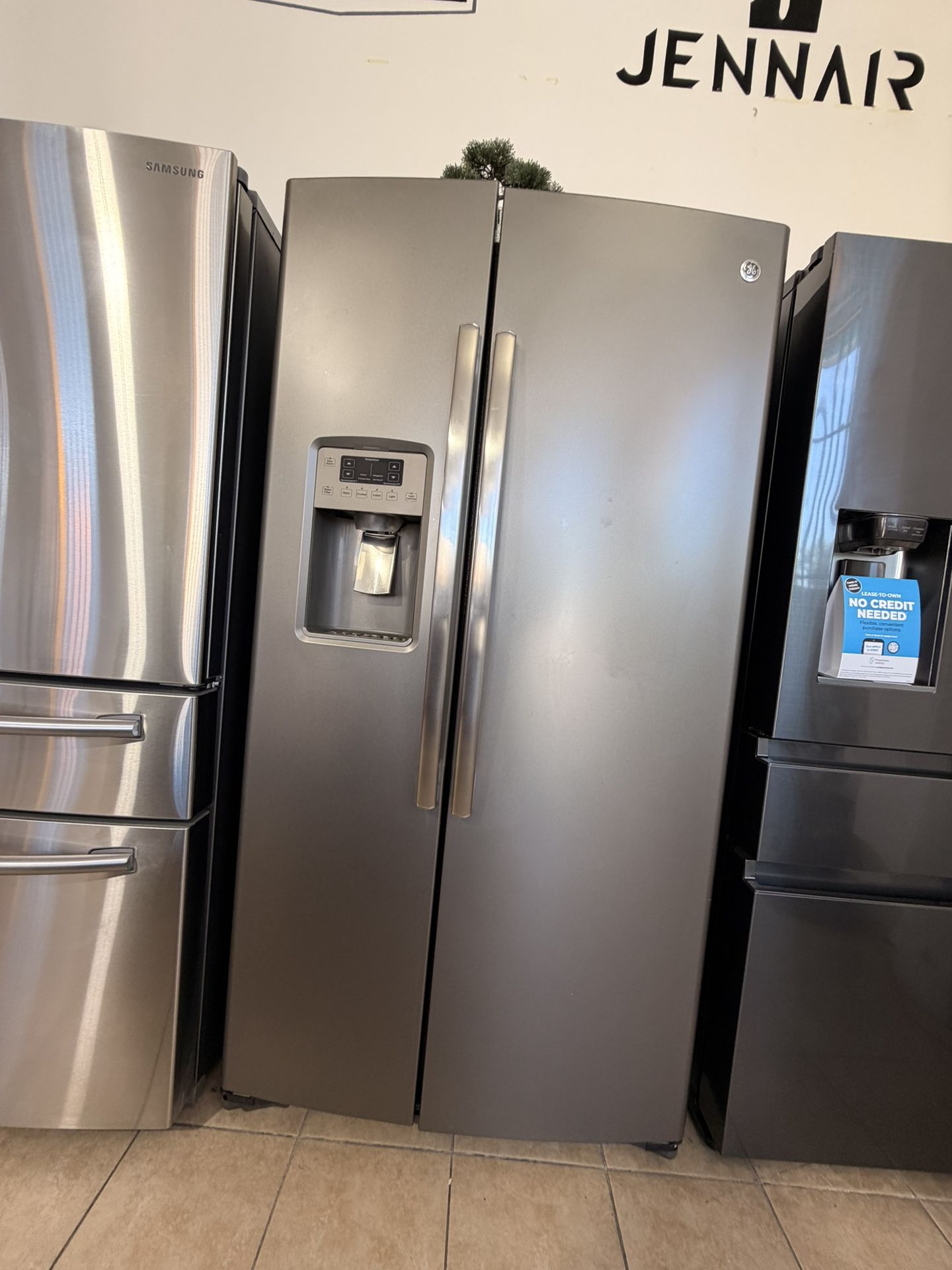 GE side By Side Refrigerator