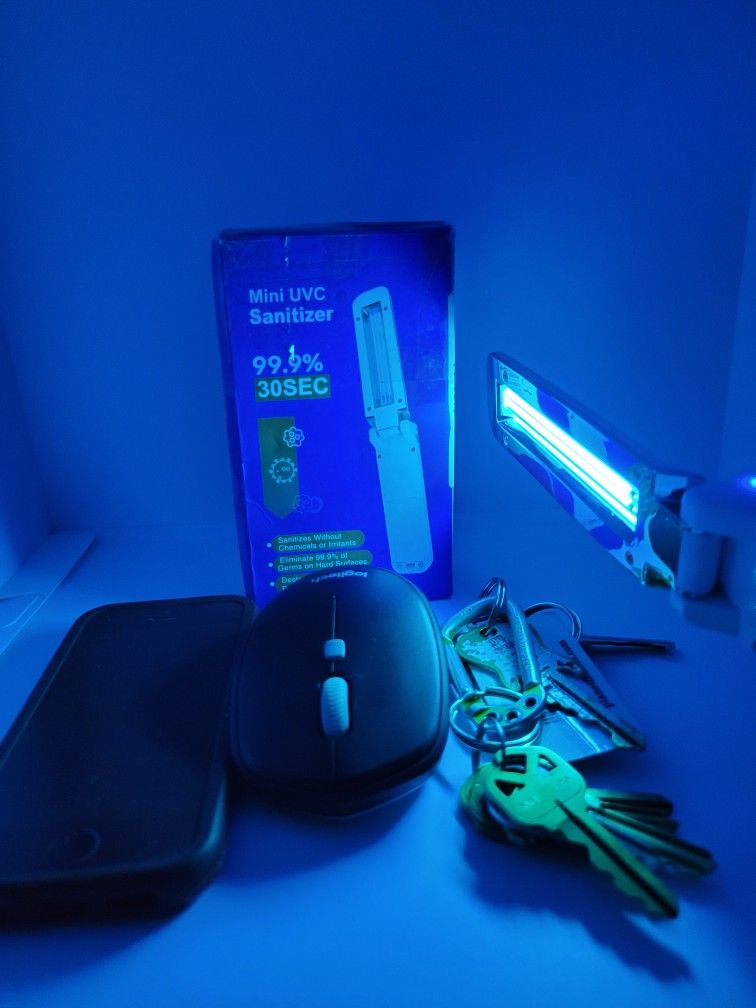PORTABLE UV STERILIZER 99.9%
,PORTABLE UV STERILIZER 99.9%. Kills Up to 99.9% of germs & mites on hard surfaces, Destroys Odor, Sanitizes without che