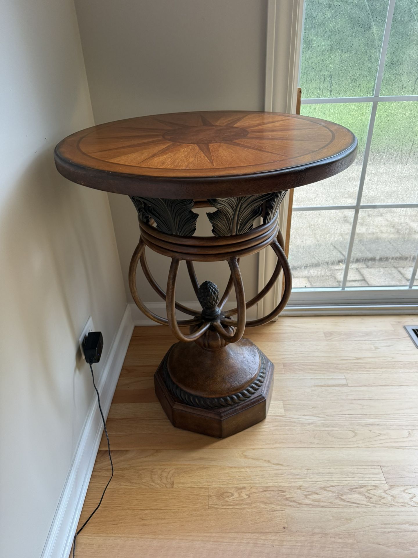 Wood Decorative Side/Foyer Table