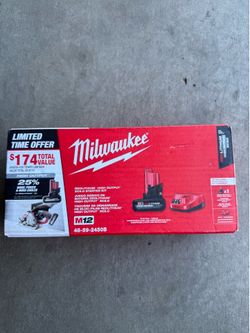 Milwaukee Battery REDLITHIUM" HIGH OUTPUT XC5.0 STARTER KIT