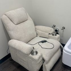 Chair (new) with massage and cups holders
