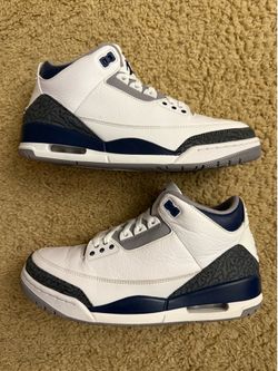 Size 9.5 (Used condition, no box) - Air Jordan retro 3 midnight navy