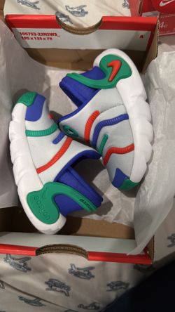 Nike Dynamo 2 EasyOn Size- Size 4C