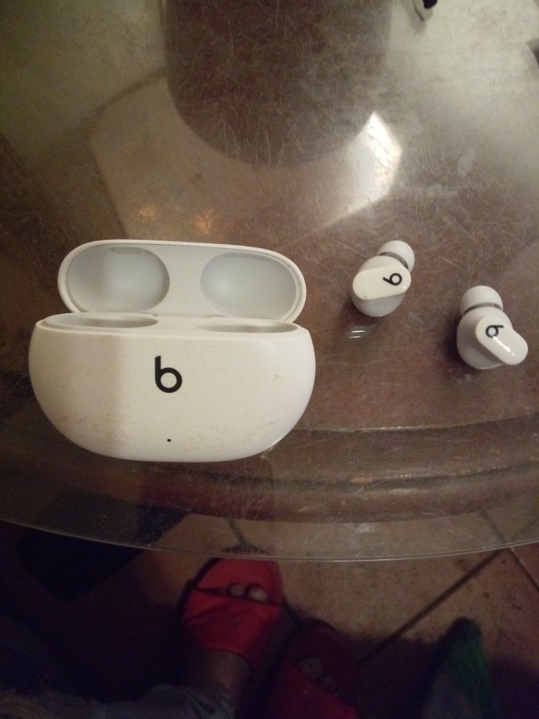 Beats Studio Earbuds 