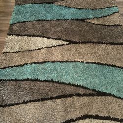 Fireplace Bar Stools Large Area Rug Two Pics And Two Turquoise Pillows 
