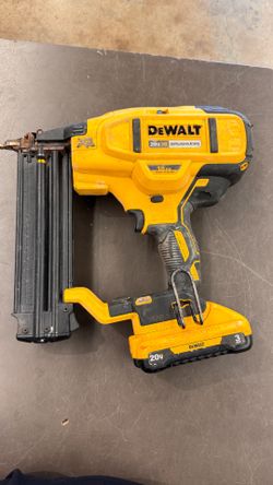DeWalt DCN680 20V MAX XR 18GA cordless Brad nailer w battery 3Ah no charger no trades pick up in Tacoma