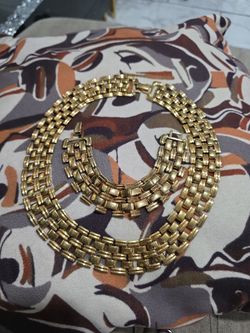 Vintage trifari bracelet and necklace