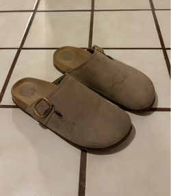 Brown clogs size 9.5 men | 11 woman