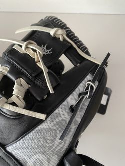 BRAND NEW Tag DeMarini Baseball Glove