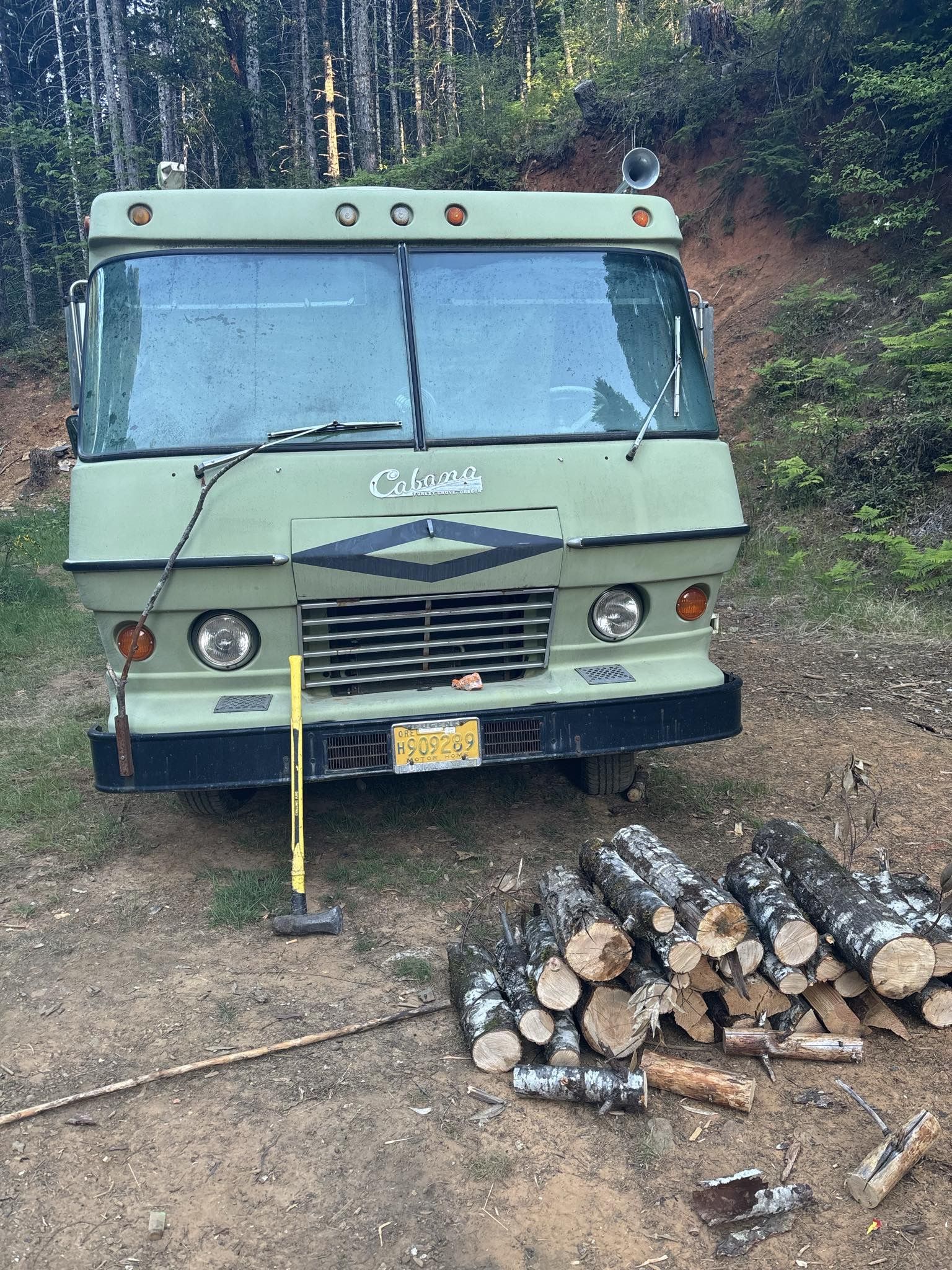 1973 Cabana Motorhome Avocado Green 23’