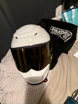 Simpson Venom (ECE-22.06) - Gloss White Motorcycle Helmet