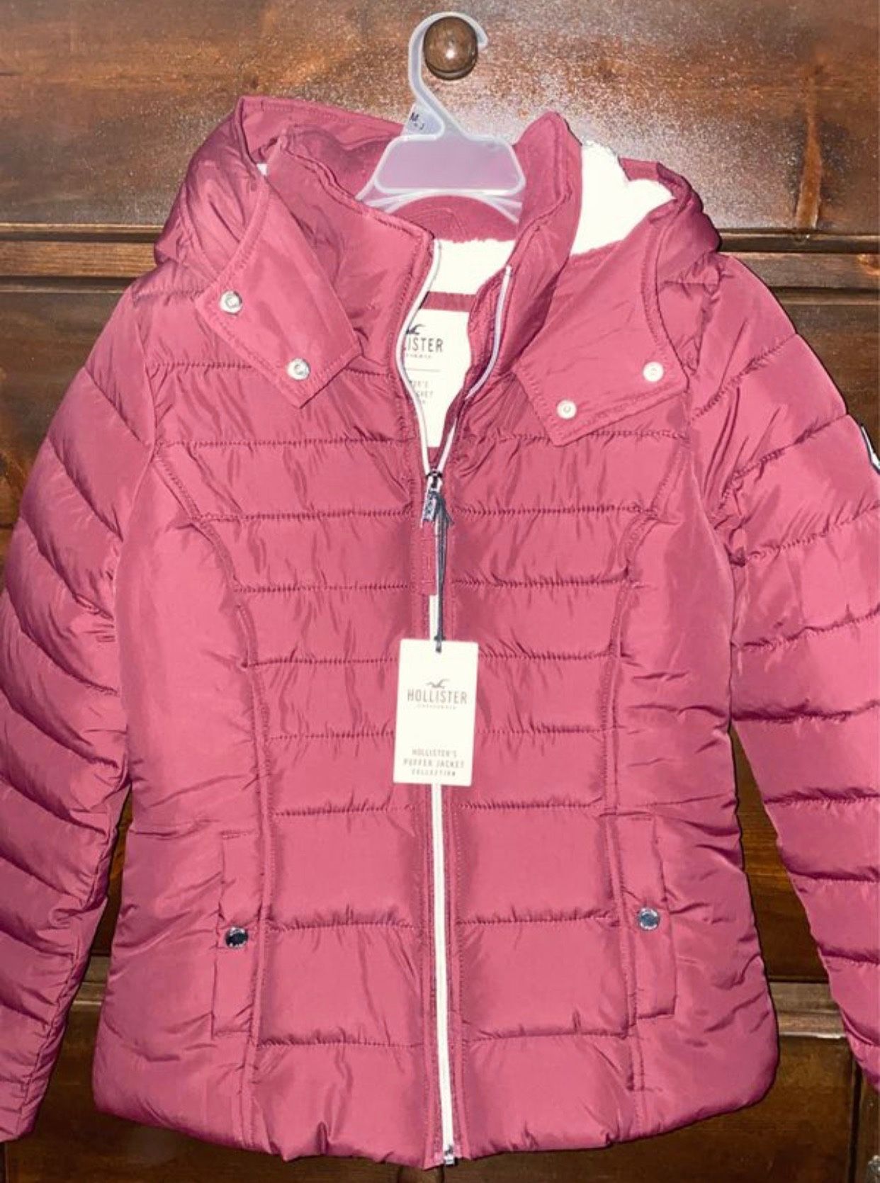 Hollister puffer jacket