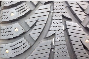 Hankook studded tires (2) 225/55 R16