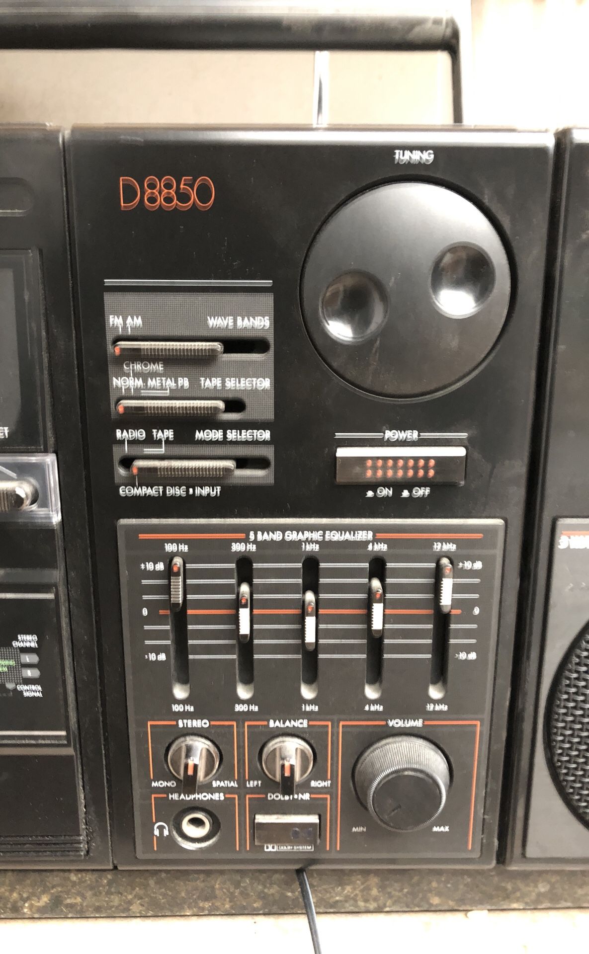 Vintage Magnavox CD Sound MachineBoombox D8850 1986 for Sale