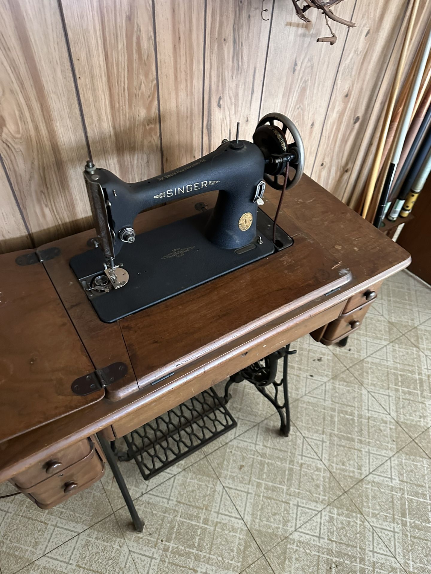Singer Sewing Machine