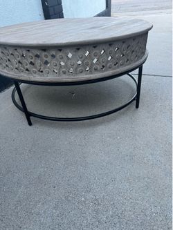 coffee table with two end tables